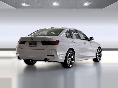 Used 2026 BMW 330i Sedan w/ Convenience Package image 8