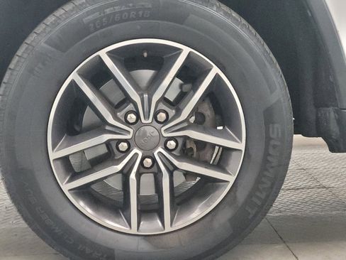 Used 2019 Jeep Grand Cherokee Limited AWD/4WD image 31