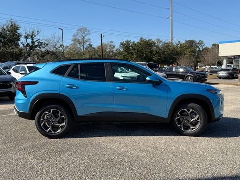 New 2026 Chevrolet Trax LT w/ LT Convenience Package image 7