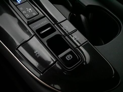 Certified 2026 Toyota Crown AWD/4WD image 25