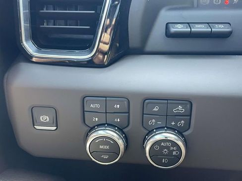 Certified 2025 GMC Sierra 1500 Denali w/ Denali Reserve Package AWD/4WD image 25