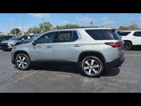 Certified 2023 Chevrolet Traverse LT w/ LT Premium Package AWD/4WD image 6