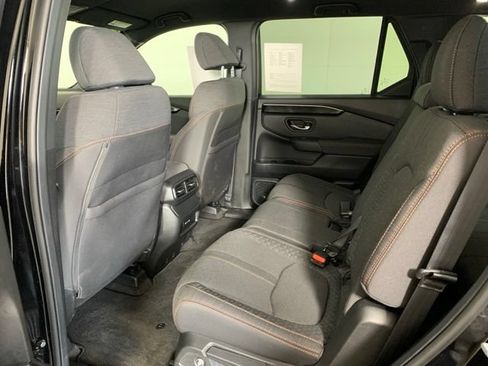 Used 2025 Honda Pilot Sport image 6