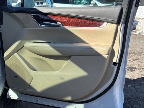 Used 2017 Cadillac XT5 Luxury w/ Driver Awareness Package image 20