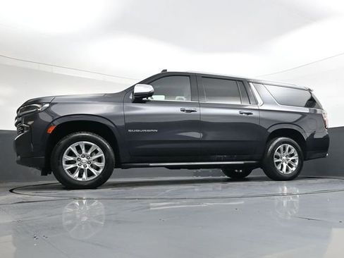 Used 2023 Chevrolet Suburban Premier image 35