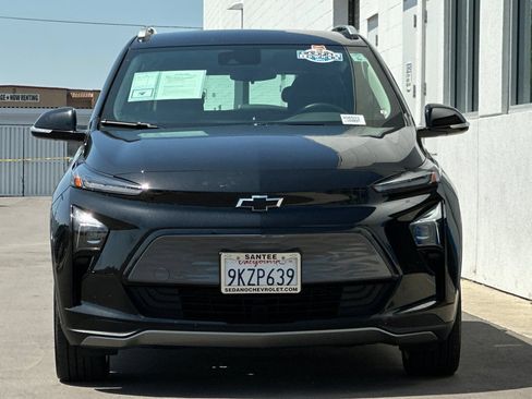 Used 2023 Chevrolet Bolt EUV LT FWD image 9