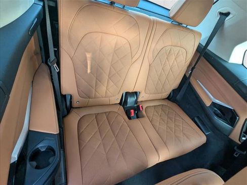 Certified 2023 BMW X7 xDrive40i w/ Climate Comfort Package image 21