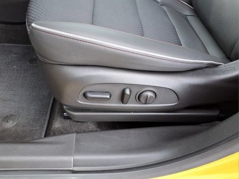 Used 2023 Chevrolet TrailBlazer RS w/ Convenience Package FWD image 12
