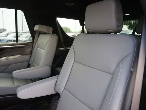Used 2026 Chevrolet Tahoe LT w/ Comfort Package RWD image 13