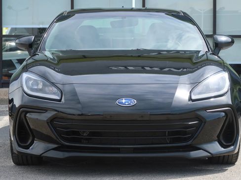 Used 2023 Subaru BRZ Limited RWD image 2