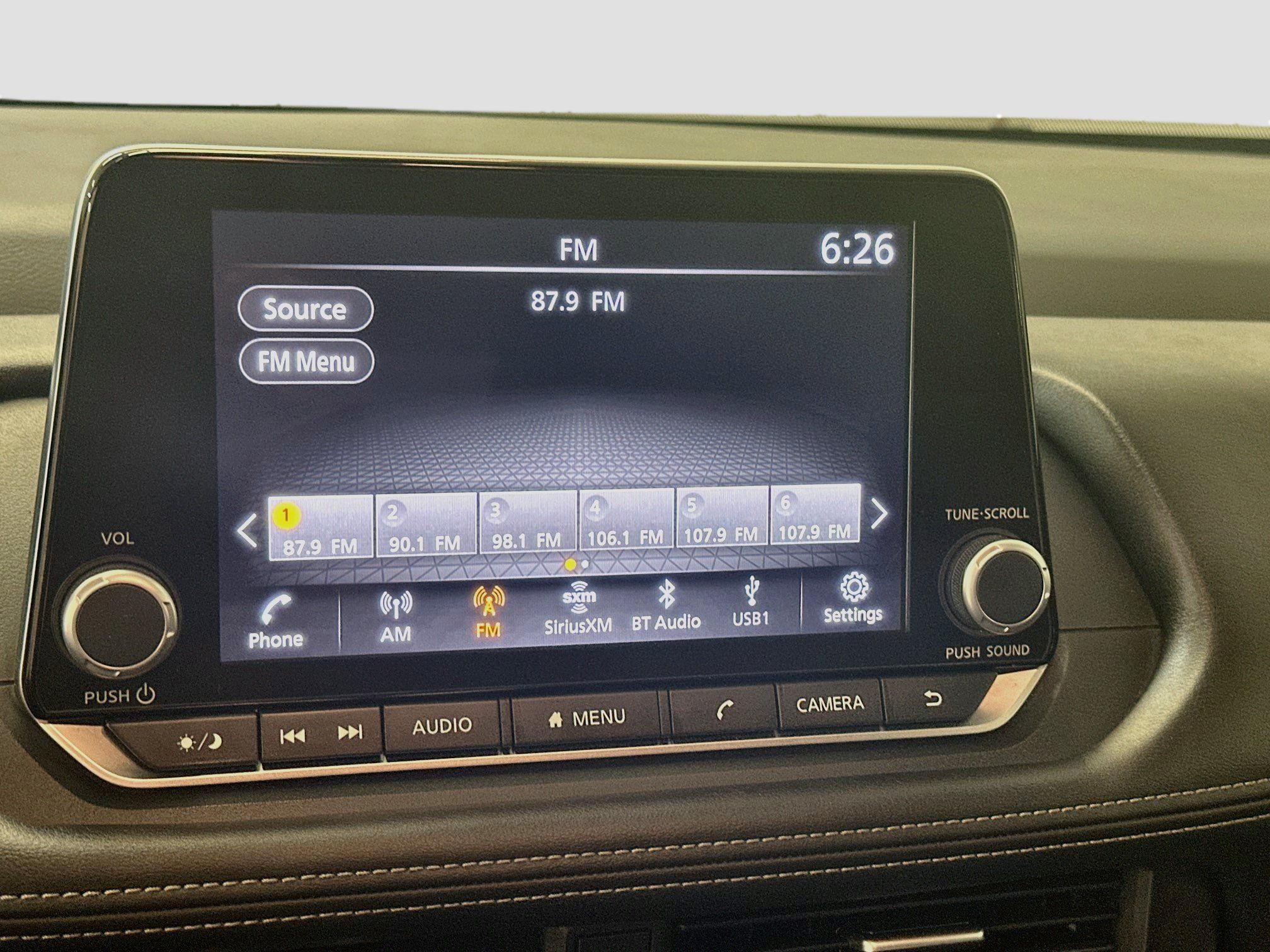 Used 2025 Nissan Rogue SV AWD/4WD image 21
