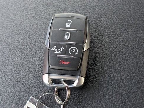 New 2026 RAM 1500 4x4 Crew Cab image 29