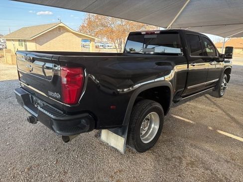 Used 2024 Chevrolet Silverado 3500 High Country image 8