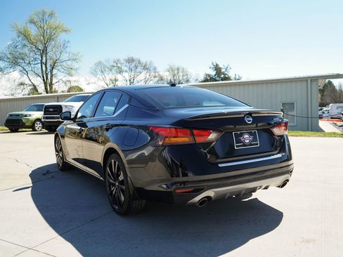 Used 2022 Nissan Altima 2.5 SR w/ Midnight Edition Package image 4