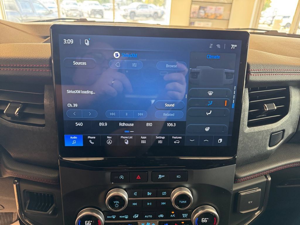 Used 2024 Ford Expedition Max Limited AWD/4WD image 20