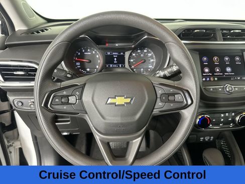 Used 2022 Chevrolet TrailBlazer LT w/ LPO, Blackout Package AWD/4WD image 13