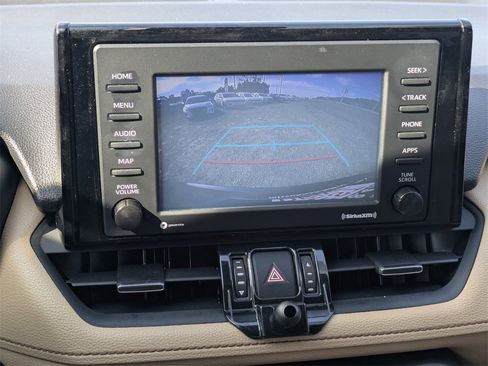 Used 2022 Toyota RAV4 XLE Premium image 23