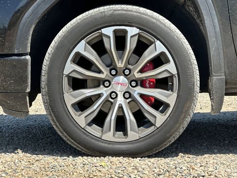 Used 2019 GMC Sierra 1500 Denali w/ Technology Package AWD/4WD image 12