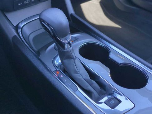 Used 2024 Chevrolet Malibu LT image 16