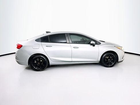 Used 2017 Chevrolet Cruze LS image 10