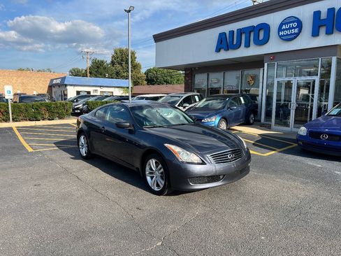 Used 2010 INFINITI G37 x Coupe w/ Premium Pkg AWD/4WD image 3
