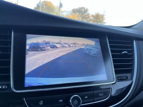 Used 2018 Buick Encore Preferred image 2