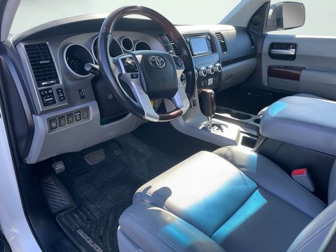 Used 2016 Toyota Sequoia Platinum AWD/4WD image 9