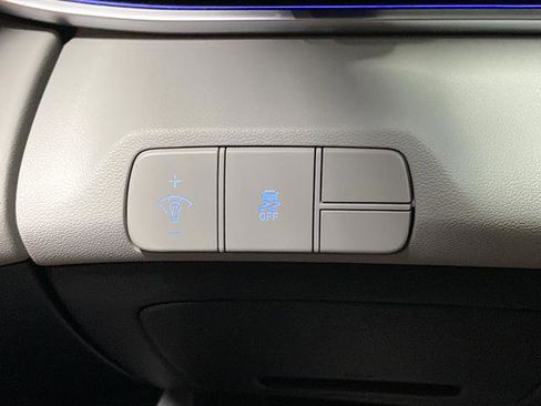 New 2026 Hyundai Elantra Limited image 25