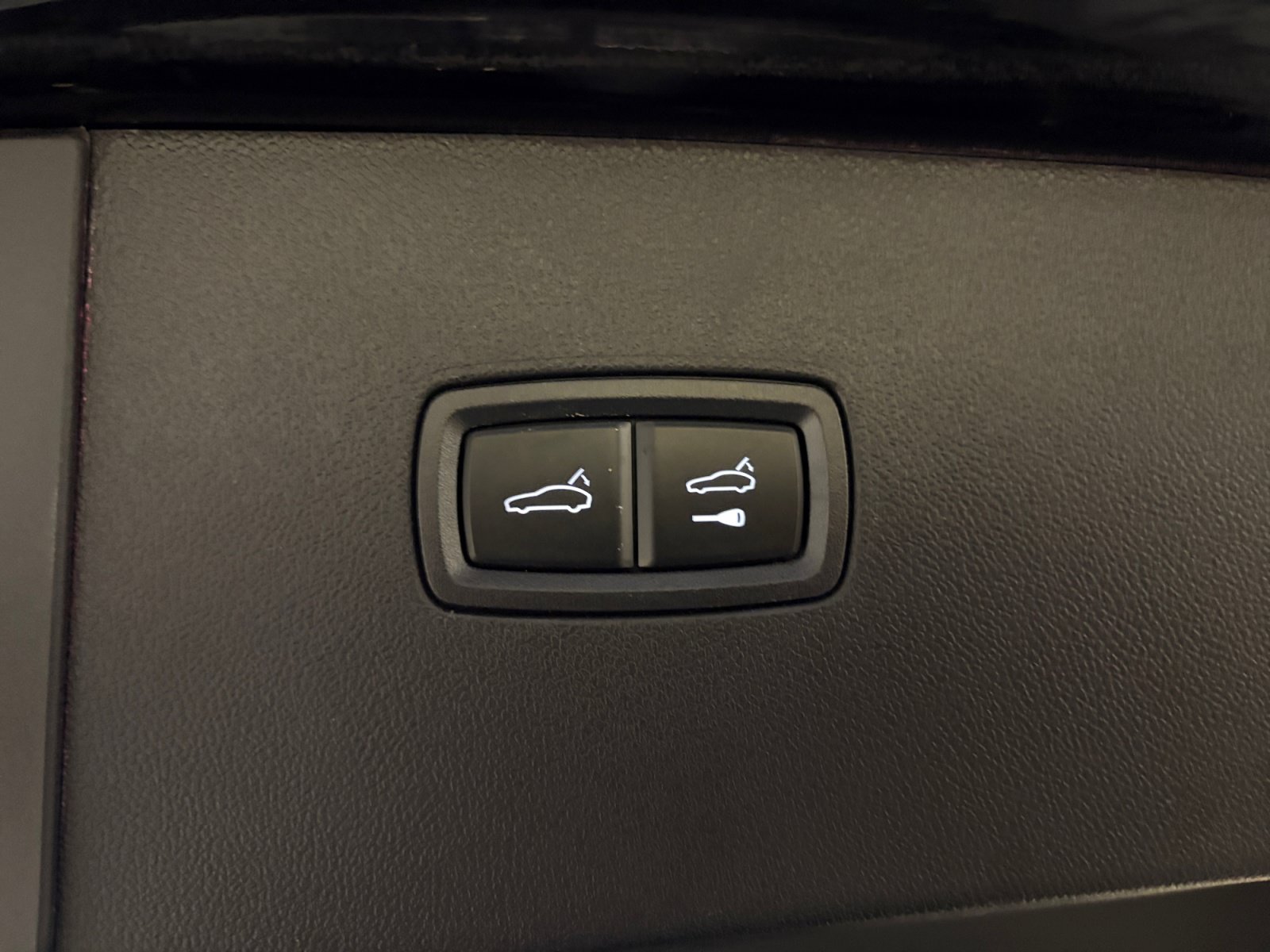 Certified 2023 Porsche Cayenne Turbo AWD/4WD image 31