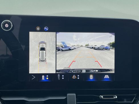 Used 2025 Chevrolet Equinox RS w/ Safety and Technology Package FWD image 21