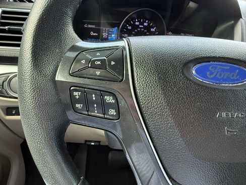 Used 2018 Ford Explorer Limited w/ Equipment Group 301A AWD/4WD image 26