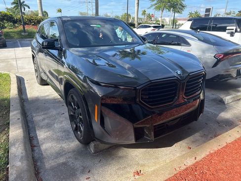 Used 2023 BMW XM image 2