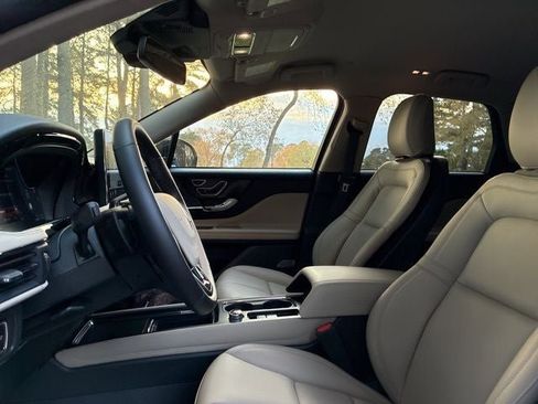 New 2026 Lincoln Corsair Premiere image 21