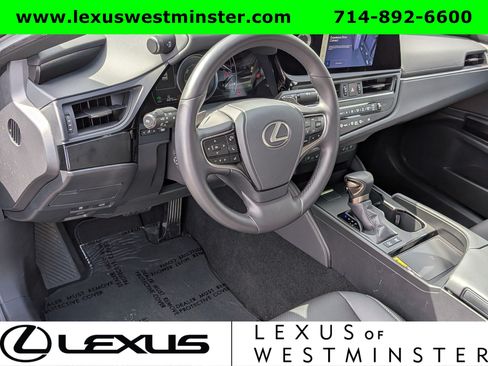 Used 2025 Lexus ES 300h w/ Premium Package FWD image 18