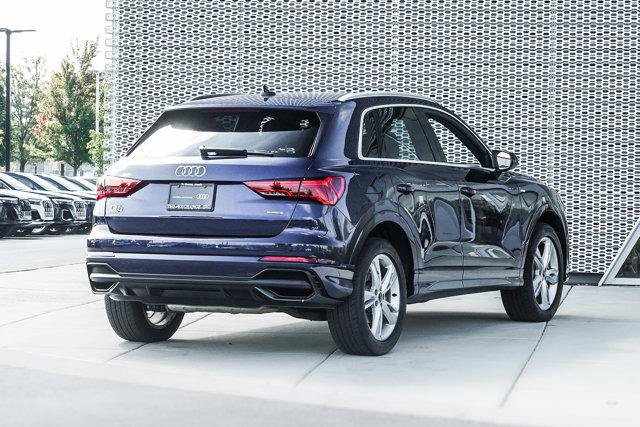 Used 2022 Audi Q3 2.0T Premium w/ Convenience Package AWD/4WD image 3