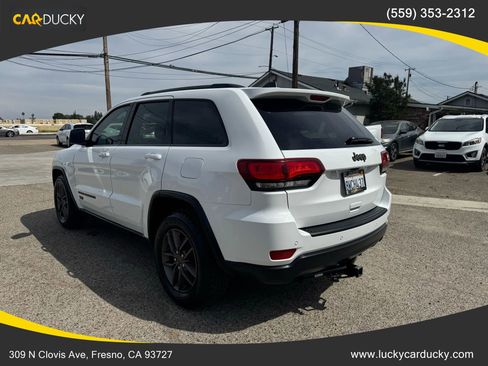 Used 2016 Jeep Grand Cherokee Laredo 75th Anniversary image 7