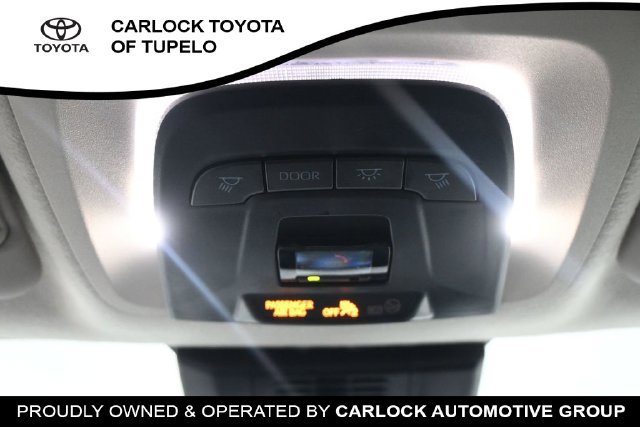 Used 2024 Toyota Corolla LE FWD image 33