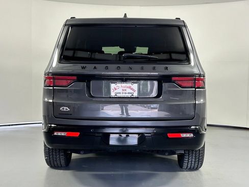 Used 2023 Jeep Wagoneer Series II AWD/4WD image 6