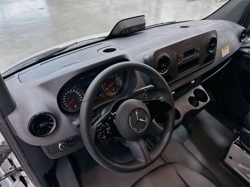 New 2025 Mercedes-Benz Sprinter 2500 image 8