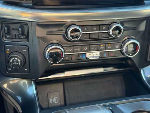 Used 2022 Ford F150 Lariat w/ Equipment Group 502A High image 27