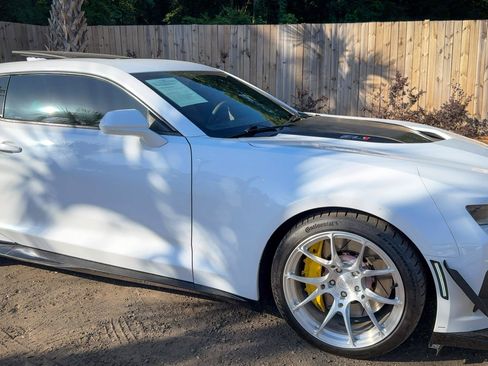 Used 2017 Chevrolet Camaro ZL1 RWD image 19