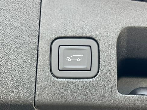 New 2026 Cadillac XT5 Sportv w/ LPO, Floor Liner Package image 35