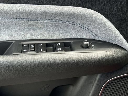 Used 2023 Jeep Compass Latitude w/ Convenience Group AWD/4WD image 15