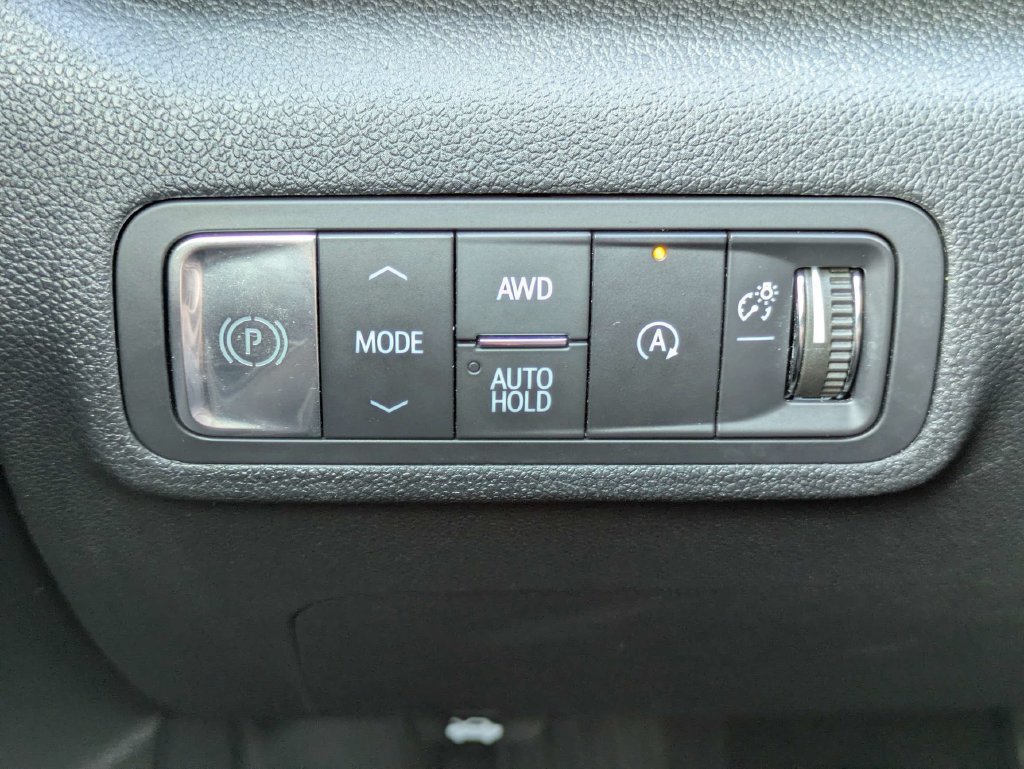 Used 2025 GMC Terrain Elevation AWD/4WD image 24