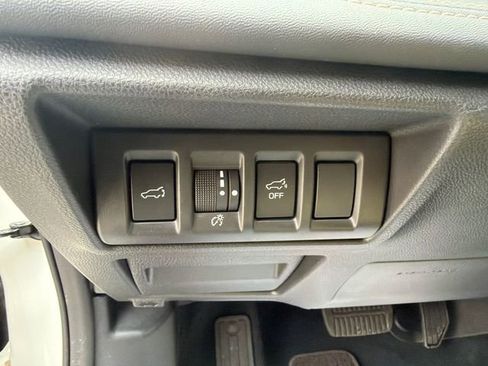 Certified 2023 Subaru Outback Limited image 25