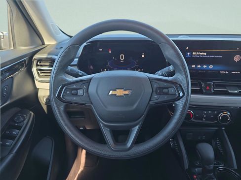 Used 2025 Chevrolet TrailBlazer LT image 12