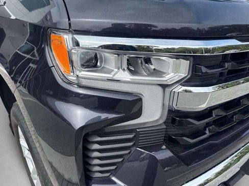 Used 2022 Chevrolet Silverado 1500 LT AWD/4WD image 47