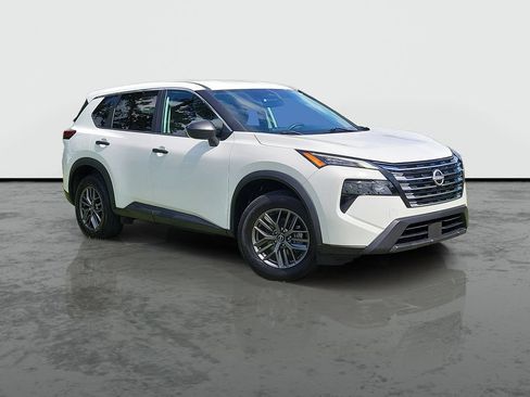 Used 2024 Nissan Rogue S FWD image 1