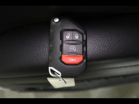 Used 2024 Jeep Wrangler Sport S image 26