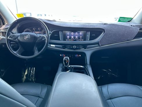 Used 2020 Buick Enclave Essence image 7